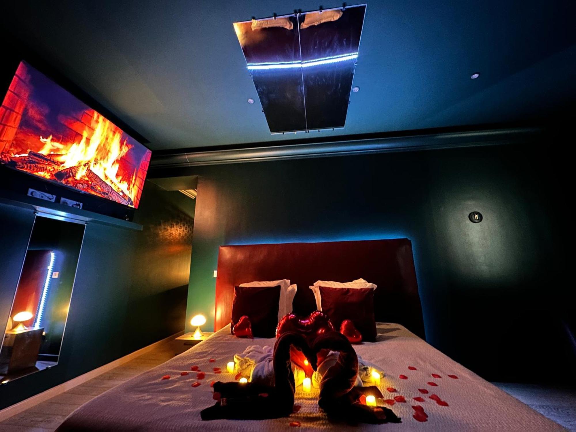 Mieuxqualhotel Jacuzzi Privatif Velvet Desire 보르도 외부 사진