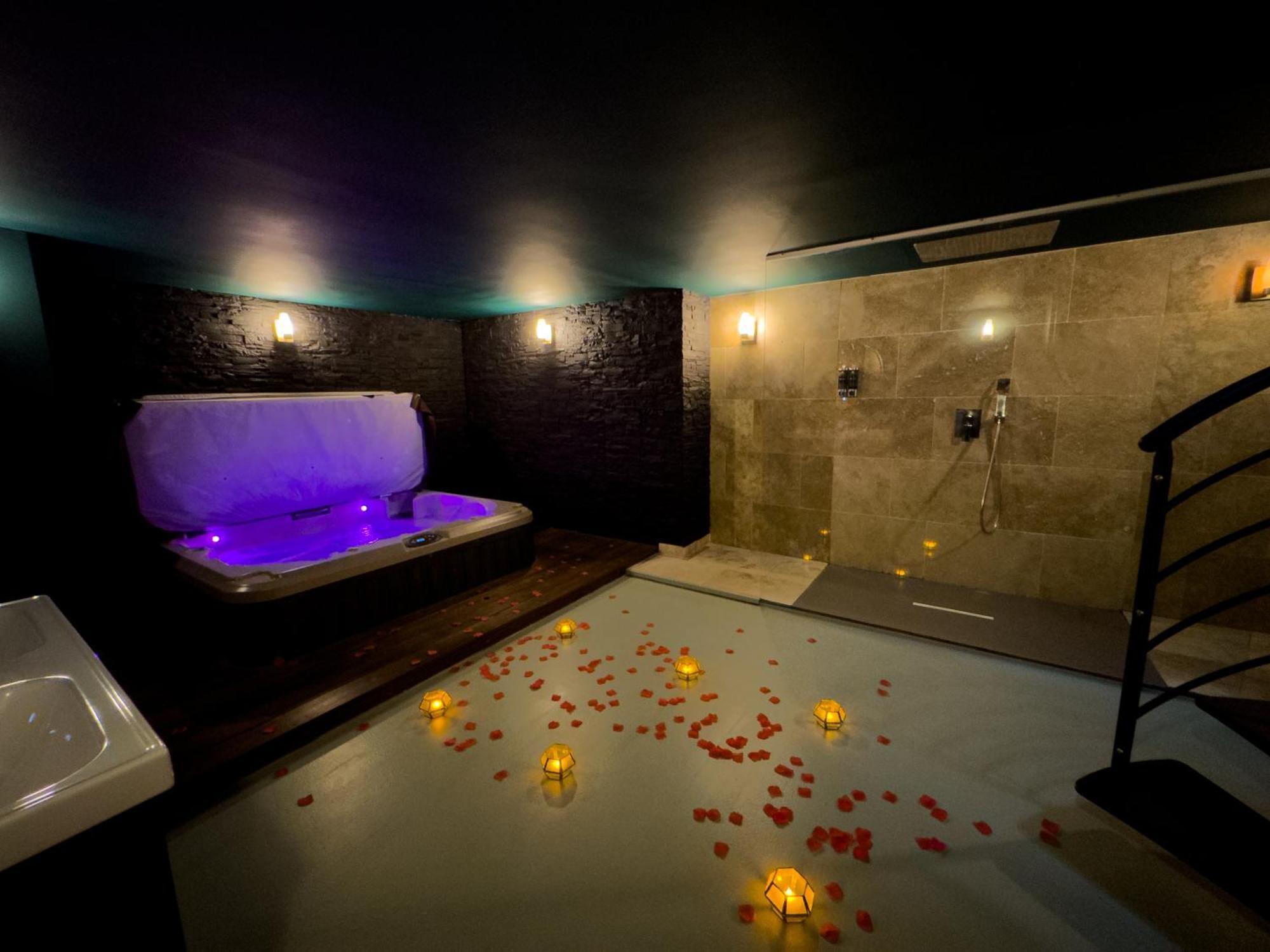 Mieuxqualhotel Jacuzzi Privatif Velvet Desire 보르도 외부 사진